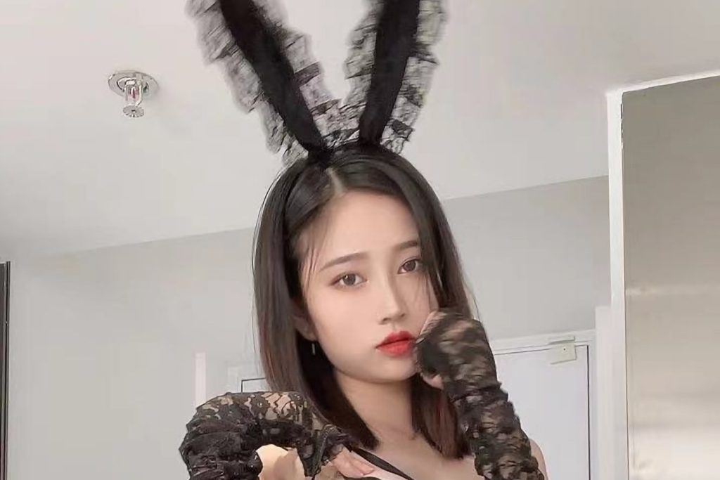 年年 兔女郎番外 [18P-18MB]-绅士网